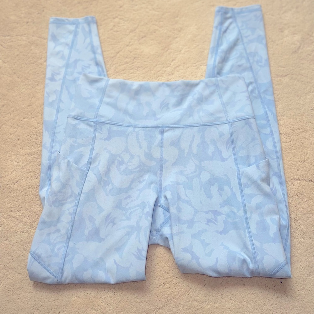 Women’s Fabletics leggings